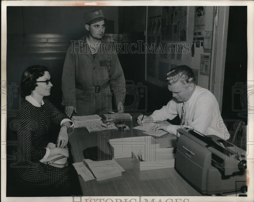 1952 Press Photo Howard E. Ryan Michael Dzejachok Robert T Scott Special Auto