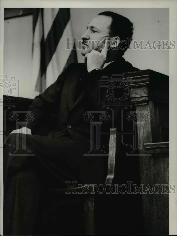 1937 Press Photo J.L. Younghusband Charge Mrs. L.H.C. Younghusband of Infidelity