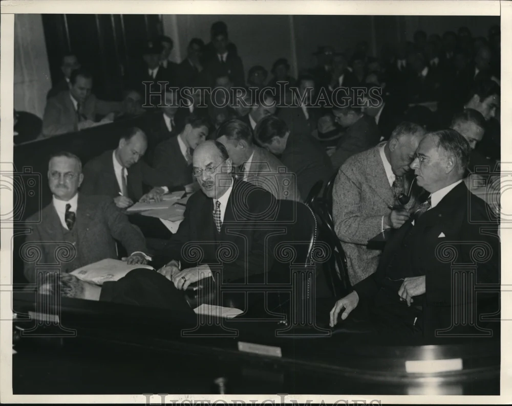 1934 Press Photo H. F. Beebe left Foreign Manager of the Winchester Repeating