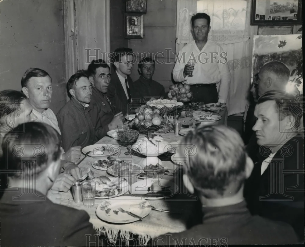 1948 Press Photo A Toast to Bring The Normal Life