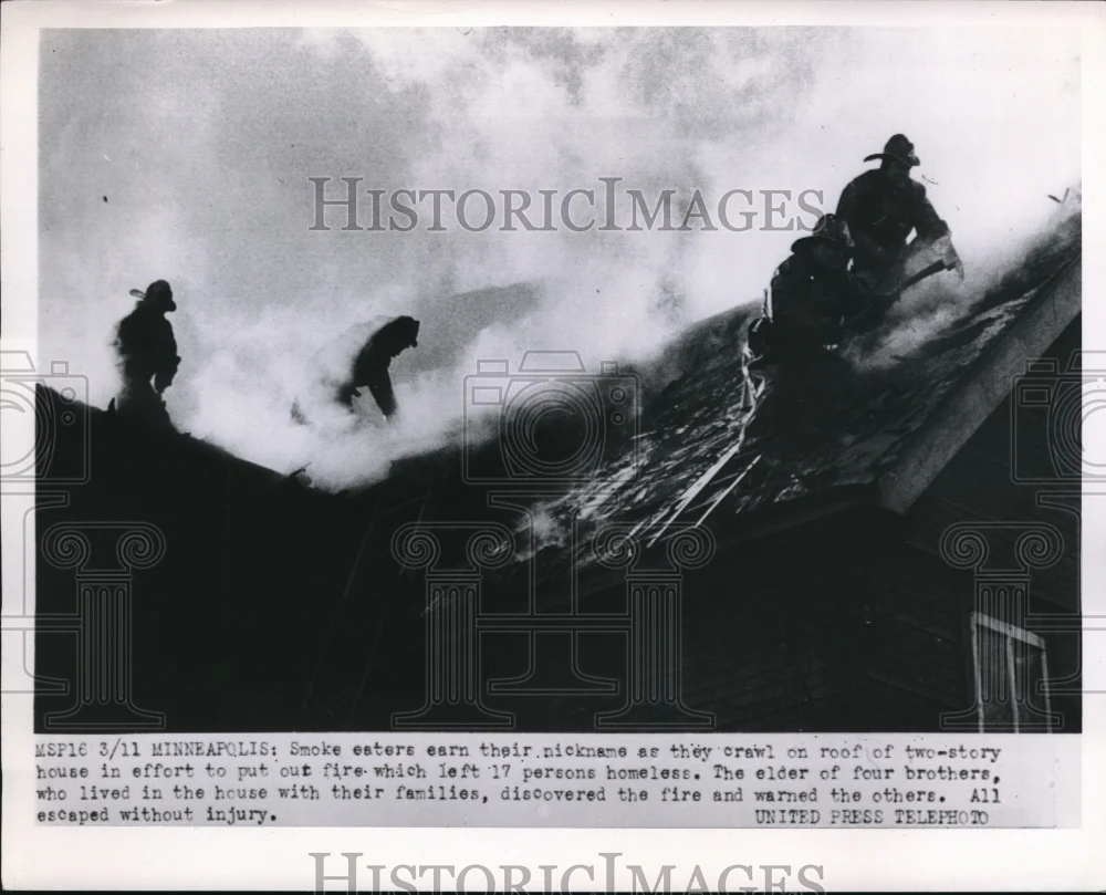 1952 Press Photo The huge fire at a two story house