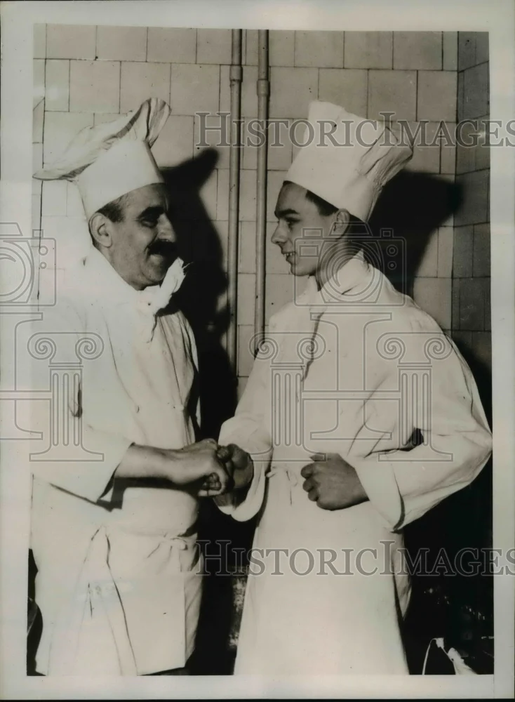 1938 Press Photo Thomas Henry Soundy welcomed by Raymond Artman