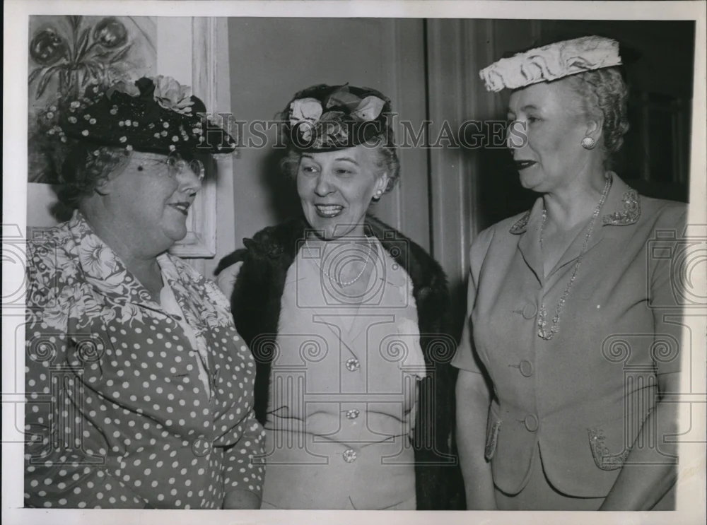 1944 Press Photo Mrs Margaret Sullivan, Charles Tillett, Democrat Convention