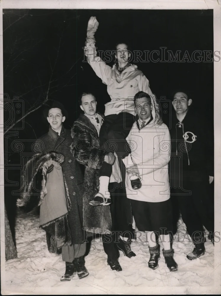 1936 Press Photo Miss Anne Hopkins carried away after her selection as Queen