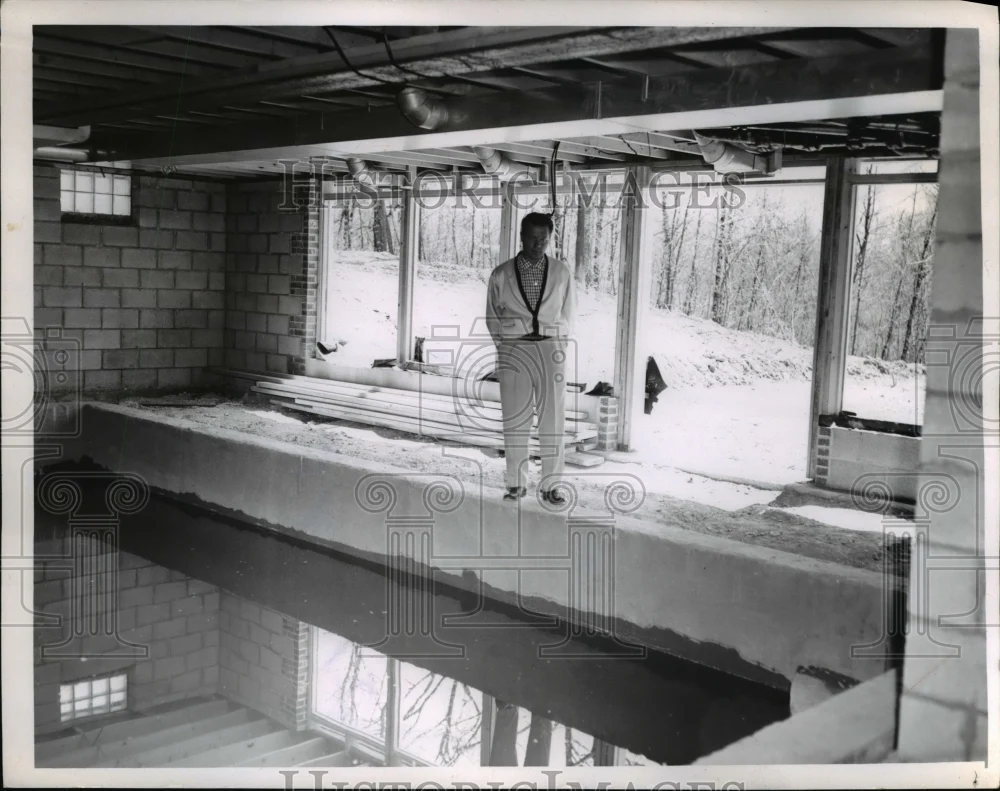 1953 Press Photo Vero Milano at basement pool in Shady lane house