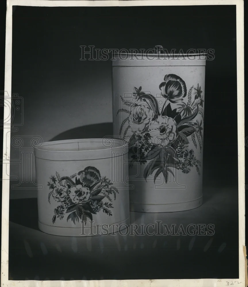 1946 Press Photo Hamper and Wastebasket with a Floral Design