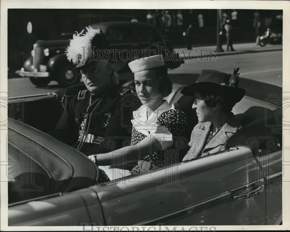 1940 Press Photo Mr. and Mrs. Charles N. Orr with their daughter