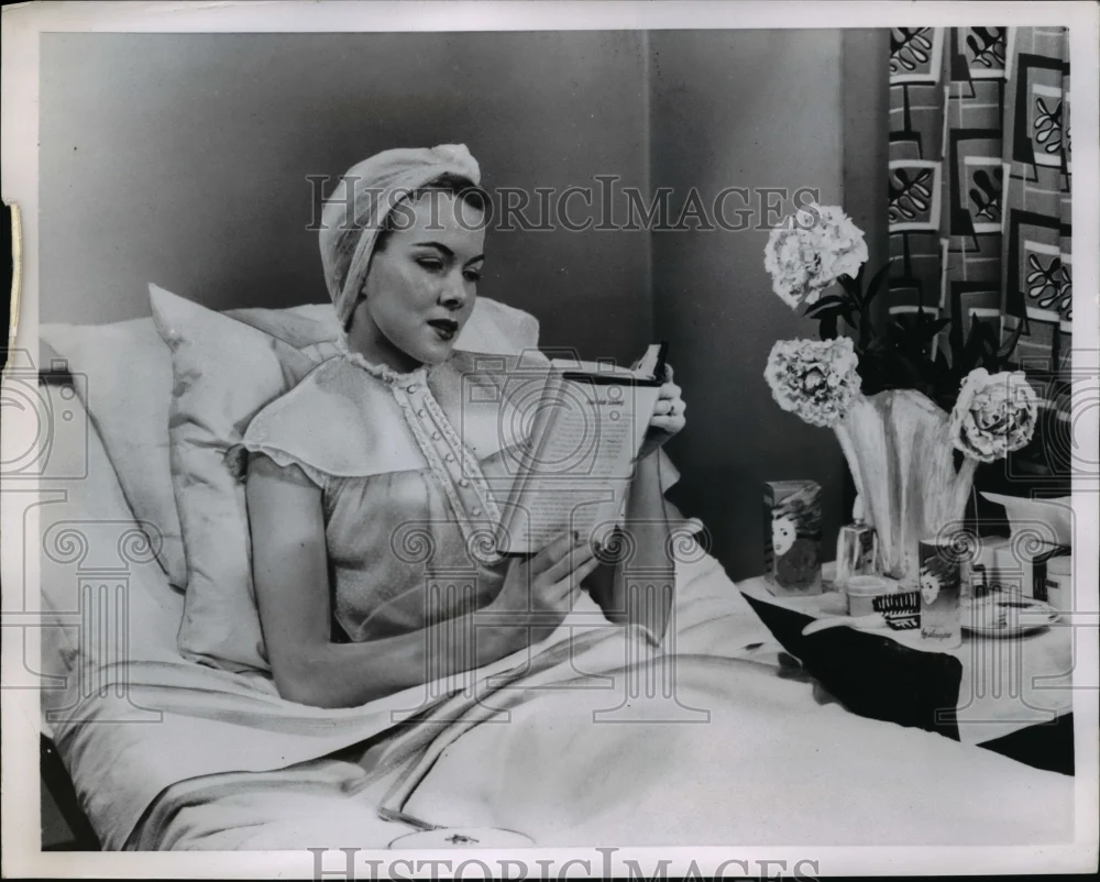 1951 Press Photo In bed beauty for new mothers