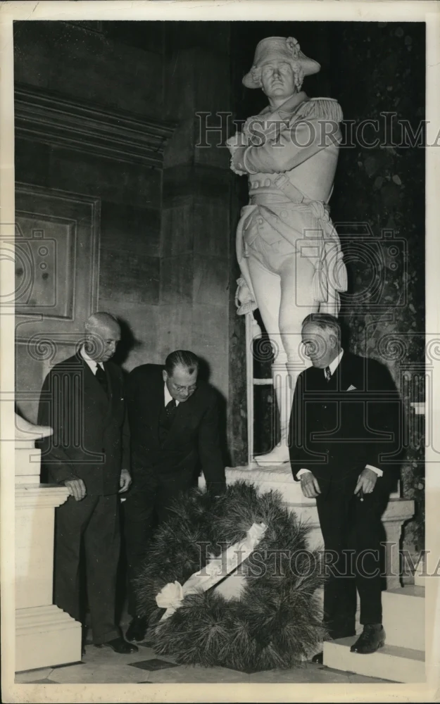 1937 Press Photo of Senators Ernest Gibson, Warren Austin and Representative