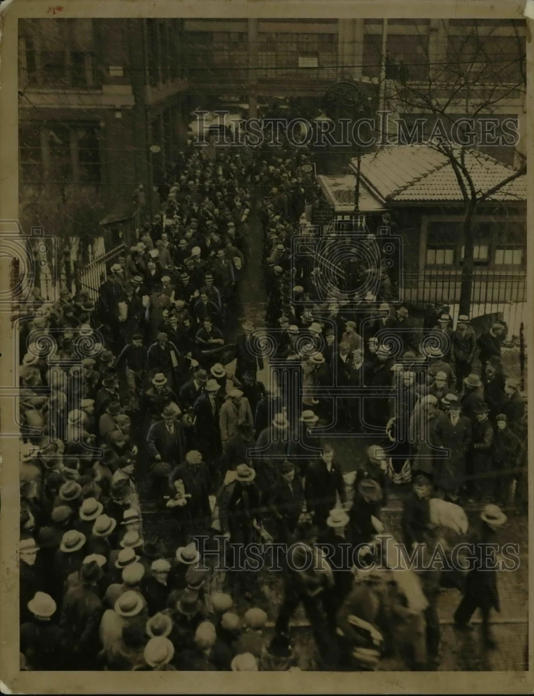 1937 Press Photo Evacuation of the Dodge Plant in Detroit