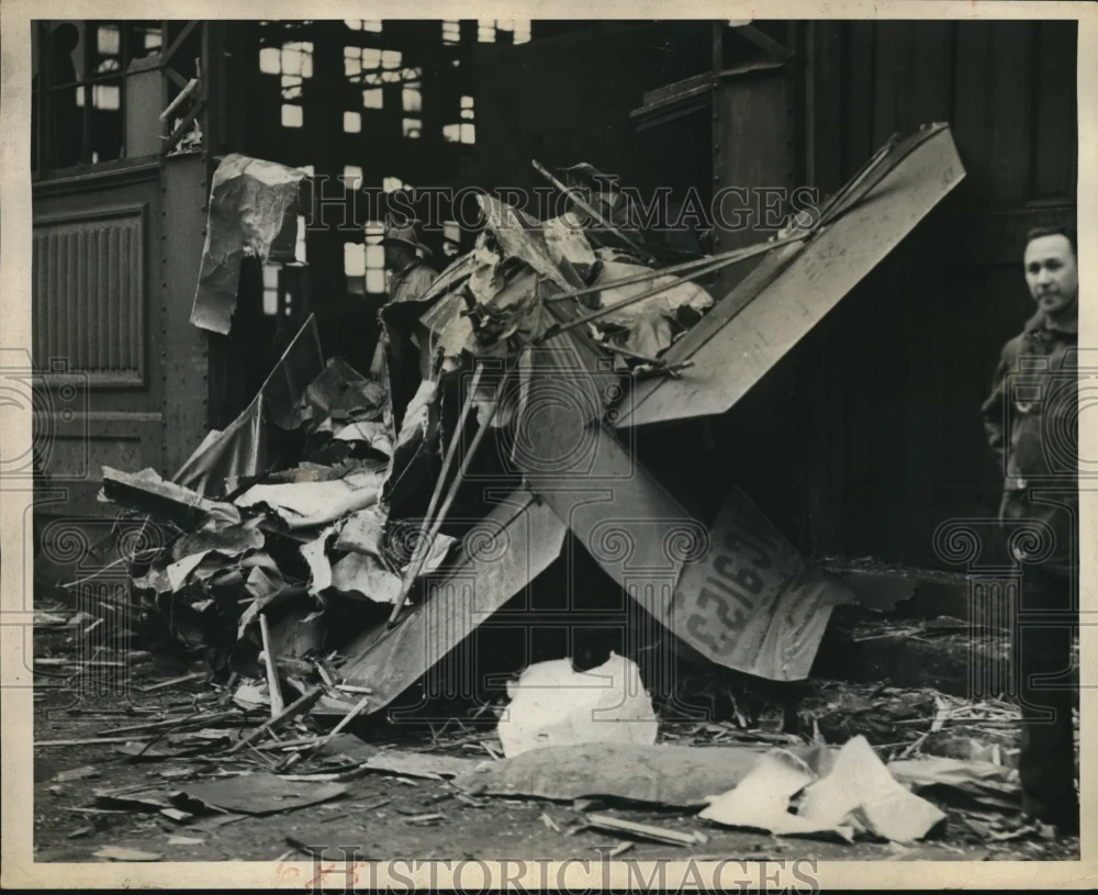 1931 Press Photo A photo of a wreck plane in Pittsburgh