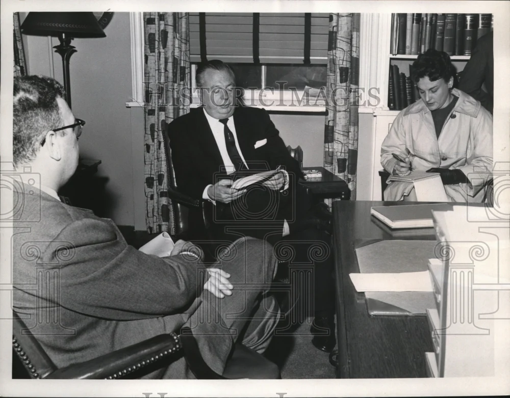 1960 Press Photo Mike DiSalle, Dr. William L. Grover and Miss Mildred Cunningham