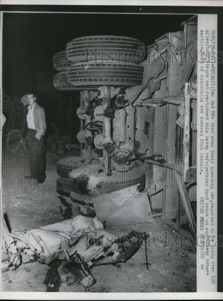 1952 Press Photo 2 Red DP's Dead After Overturned Refrigerator Truck