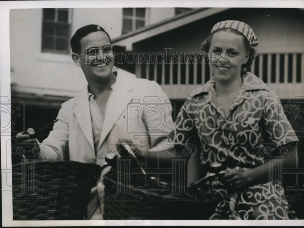 1938 Press Photo John L. Kellog Jr., and wife - nee02601