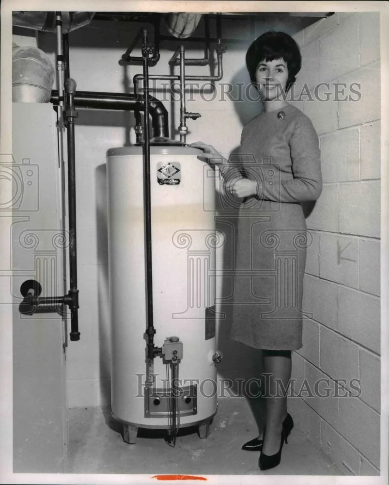 1962 Press Photo Fast Heat Water feature for Gas Water Heater - nee24652