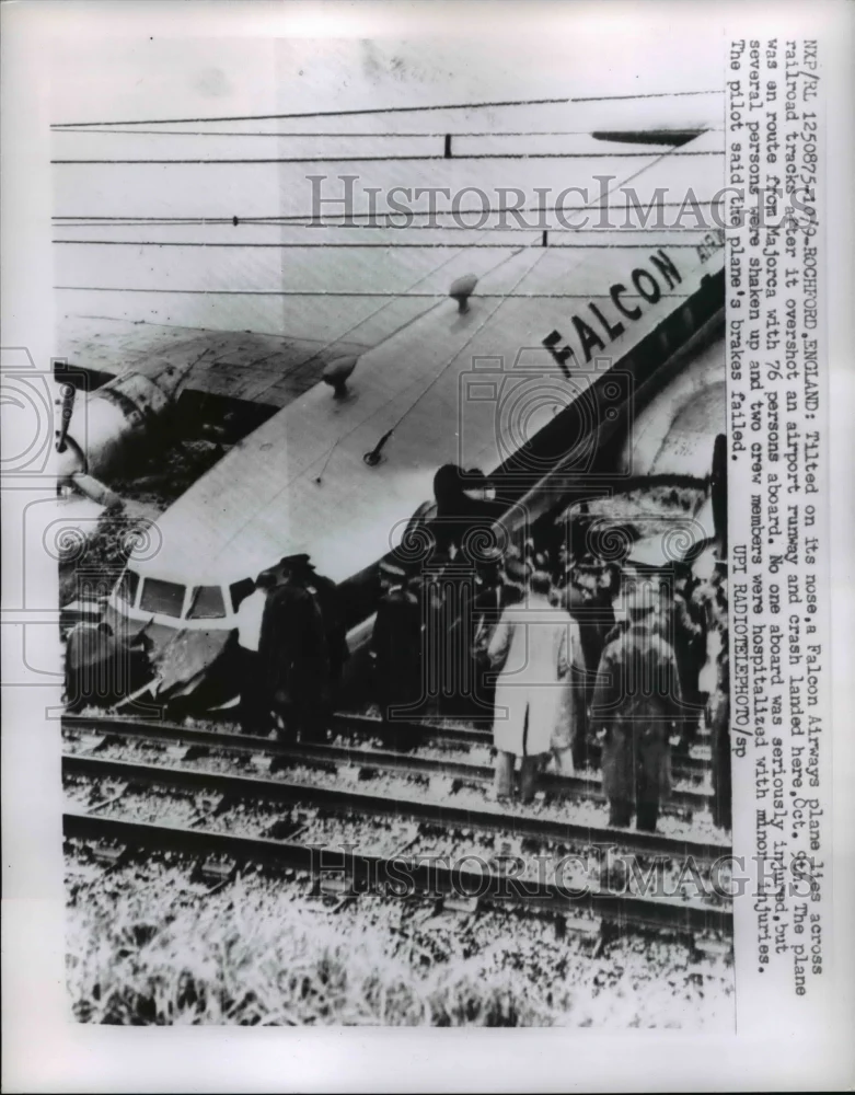 1960 Press Photo Falcon Airways Plane Lands on Railroad Tracks No Injuries