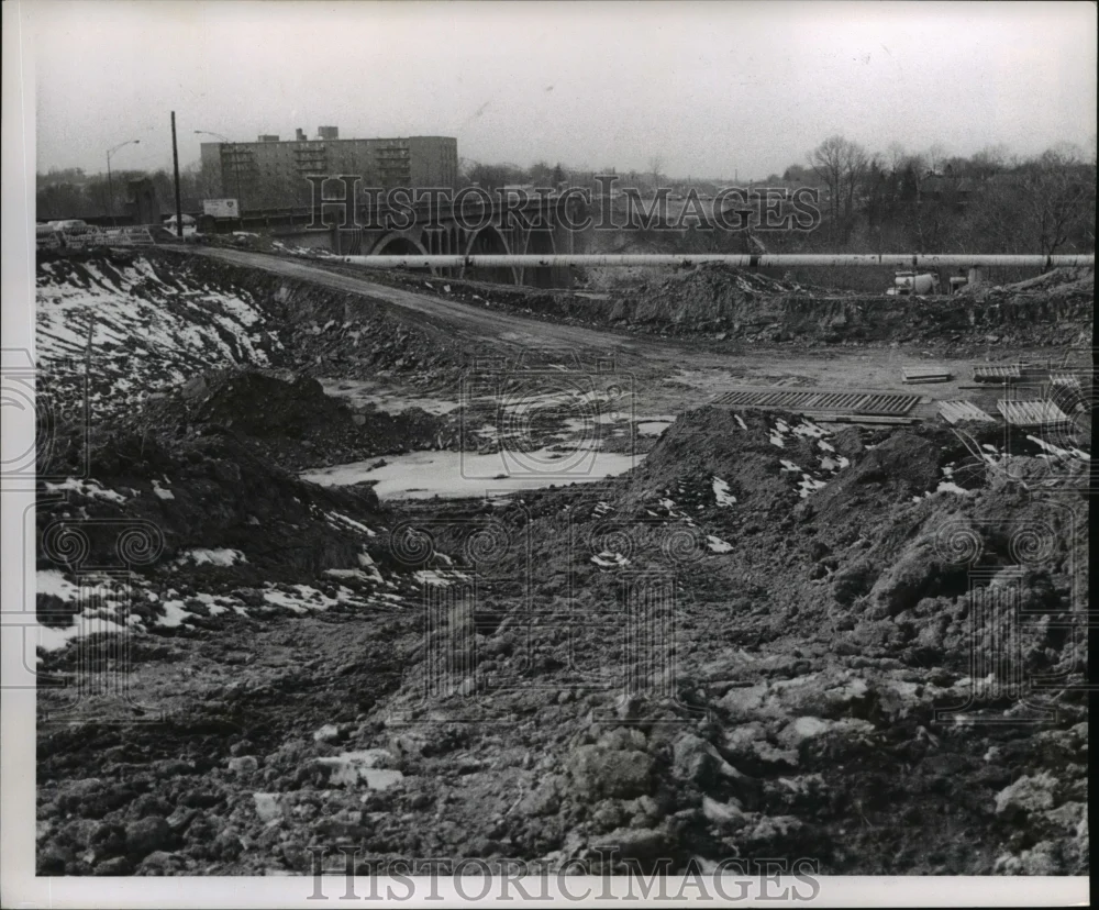 1969 Press Photo Northwest Freeway Construction Hillard Rd Bridge from Lakewood