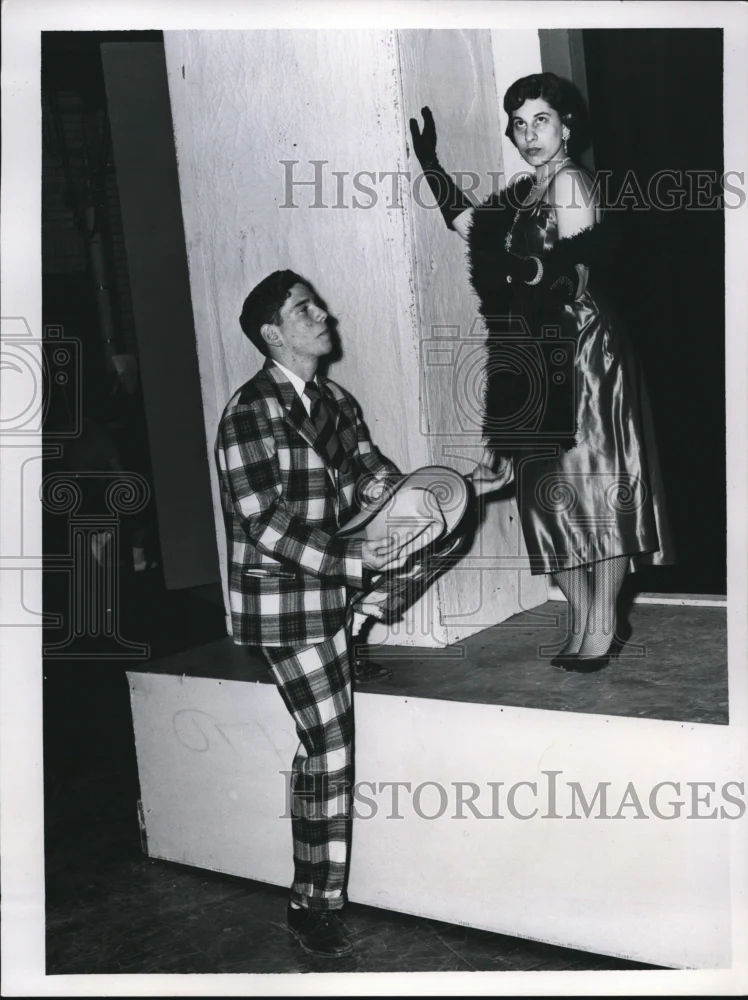 1956 Press Photo Elaine Katy and Harry Givelber in play, Girl Crazy, Ohio