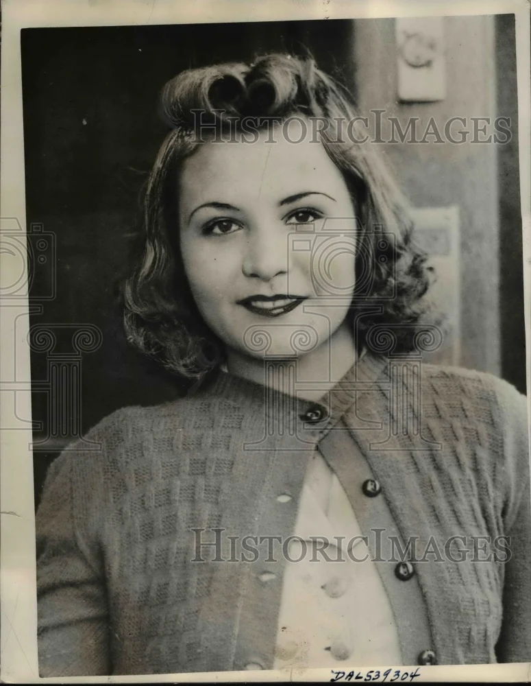 1940 Press Photo Fifteen Year Old Marries Sixty Two Year Old Companion of Mother