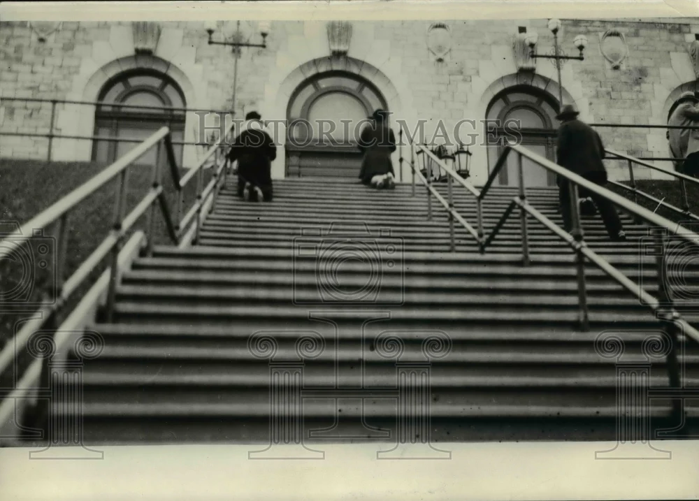 1927 Press Photo Brother Cudre Shrine at Montreal Canada - nee40240