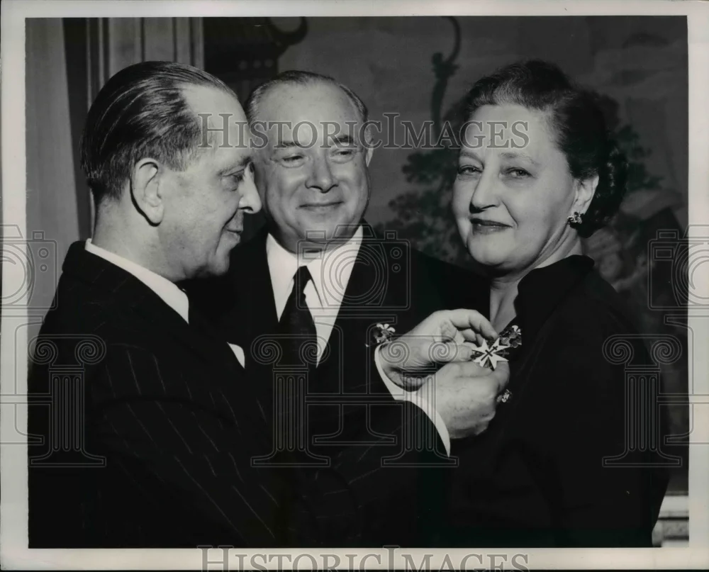 1951 Press Photo General and Mrs. David Sarnoff , Roger Garreau Awarded Cross