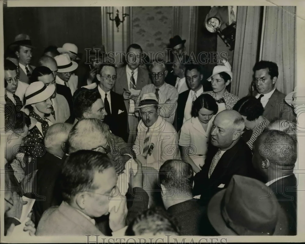 1936 Press Photo James A. Farley at Press Conference Discounts Smith Defection