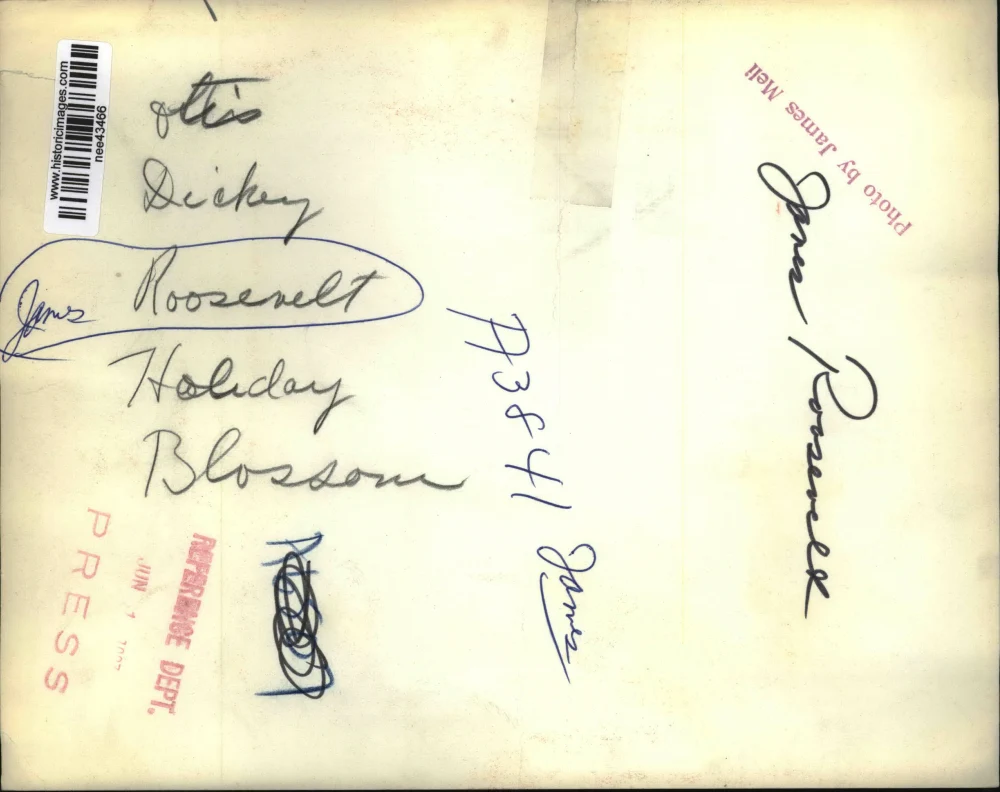 Press Photo James Roosevelt, Holiday Blossom - Image 2