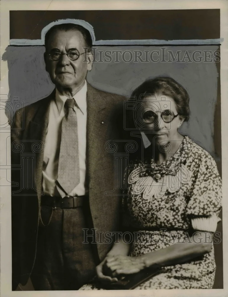1934 Press Photo Mr. and Mrs. A H Milk Golden Wedding Anniversary - nee44534