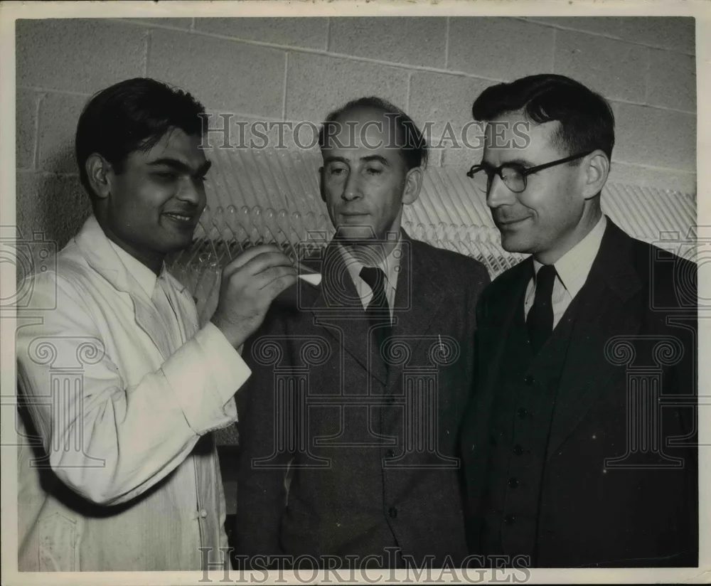 1951 Press Photo Dr. Pk Hattacharyya, Prof. G.F. Fraekkel, Prof. H.E. Carter