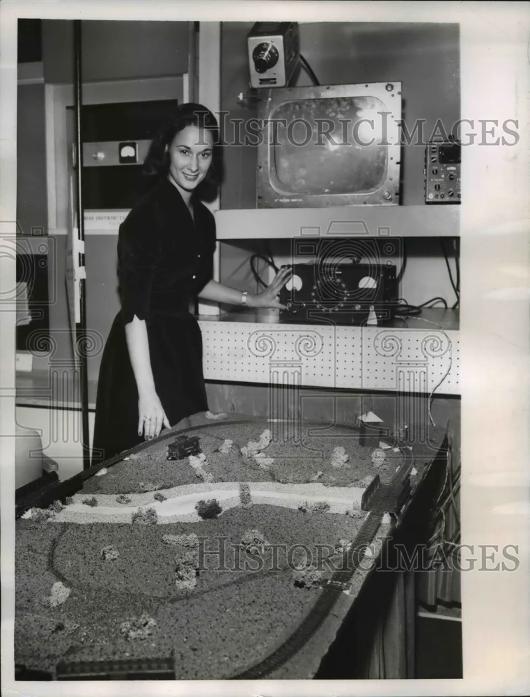 1955 Press Photo Joan White - nee47052