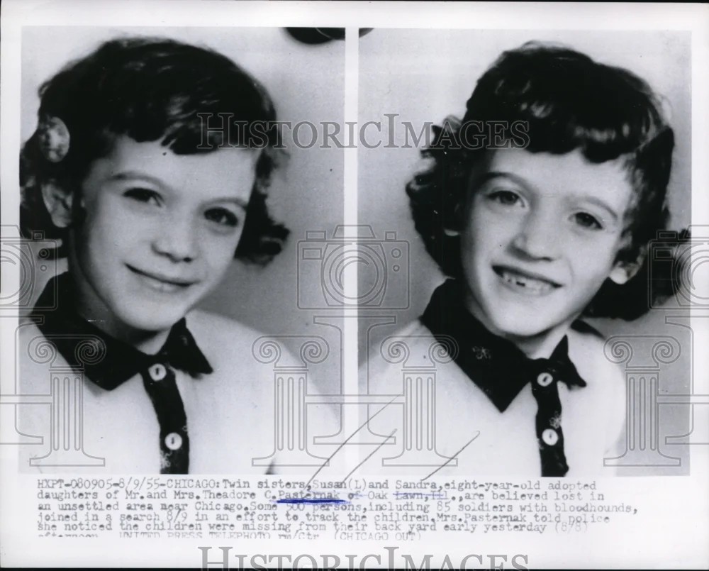 1955 Press Photo Twin Sisters Susan, and Sandra adopted daughters of Mr. and Mrs