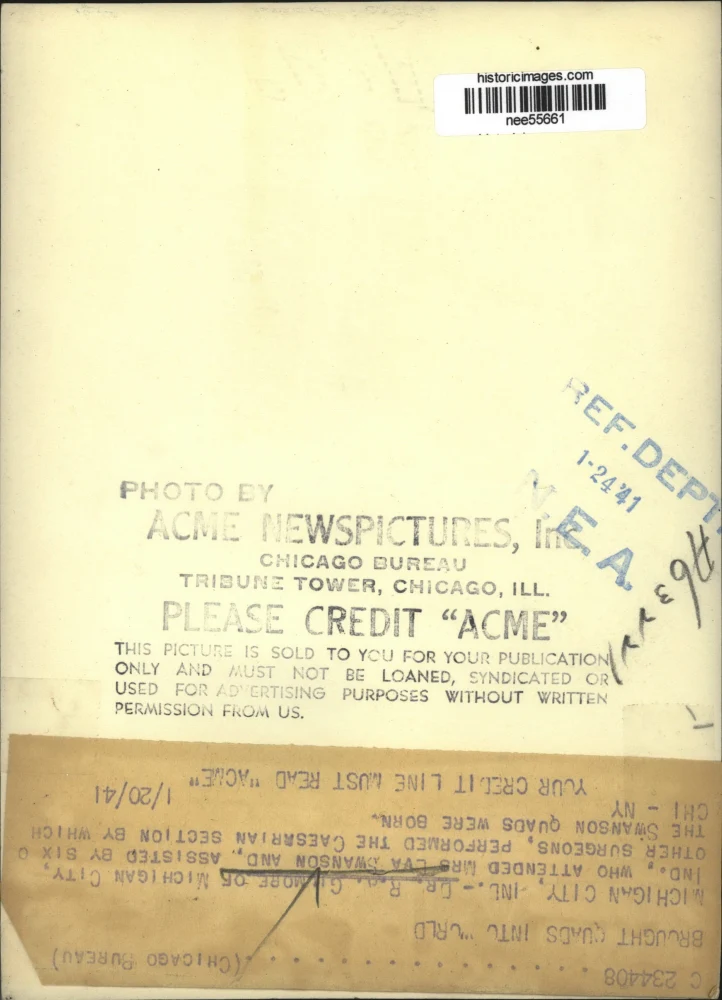 1941 Press Photo Dr. R. Gilmore Michigan City attended quads birth - Image 2