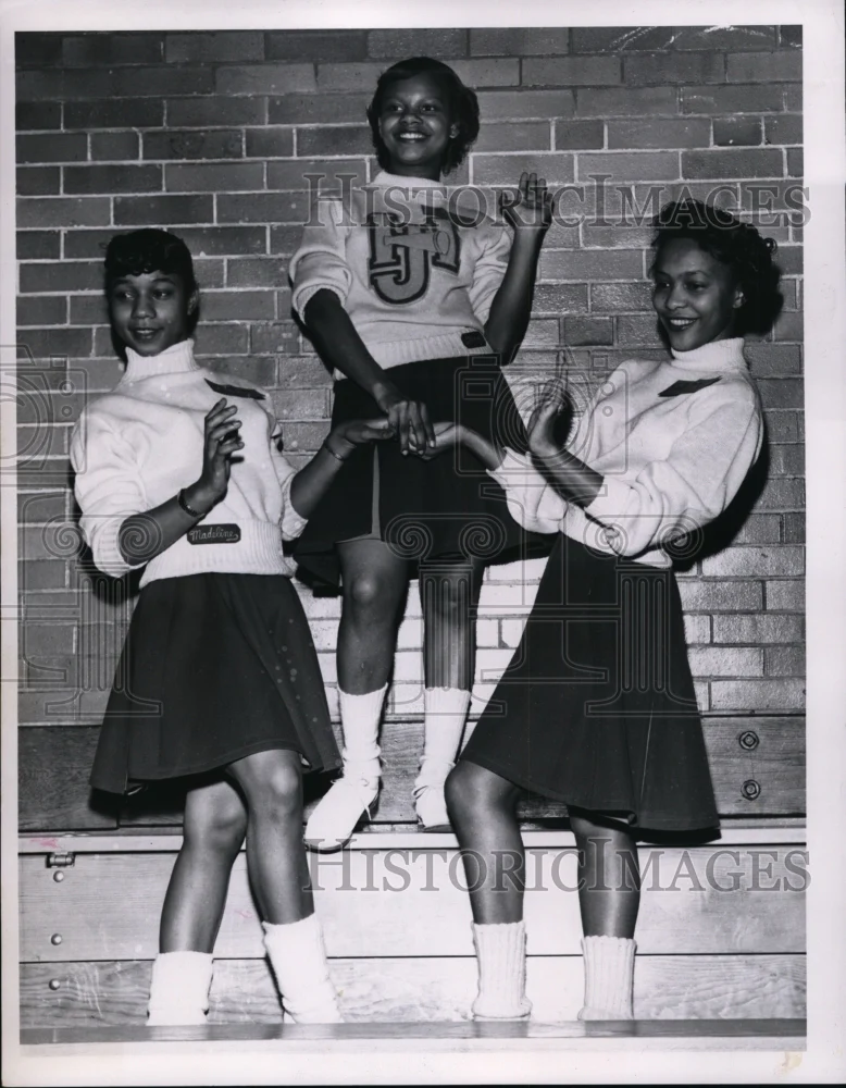 1956 Press Photo John Hay, Gloria Jacson, Madiline Smith And Jones Poronis Here.