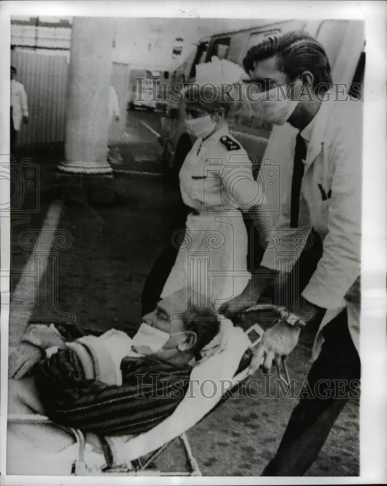 1969 Press Photo Dr Philip Blaiberg Dentist Had Heart Transplant - nee60949