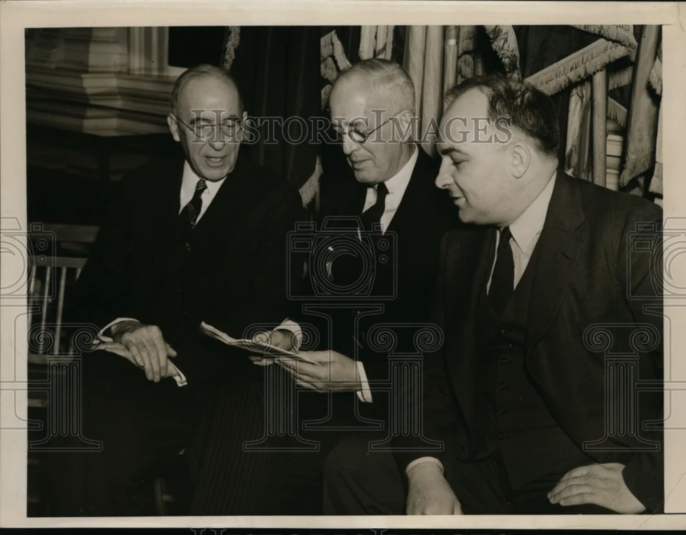 1937 Press Photo Figures at American Historical Association in Philadelphia
