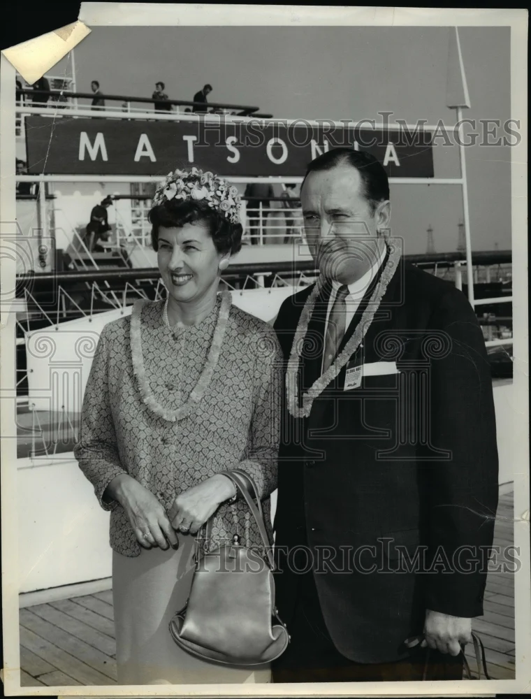 1962 Press Photo Mr and Mrs Frank J Byrne abroad the SS Matsonia in Los Angeles