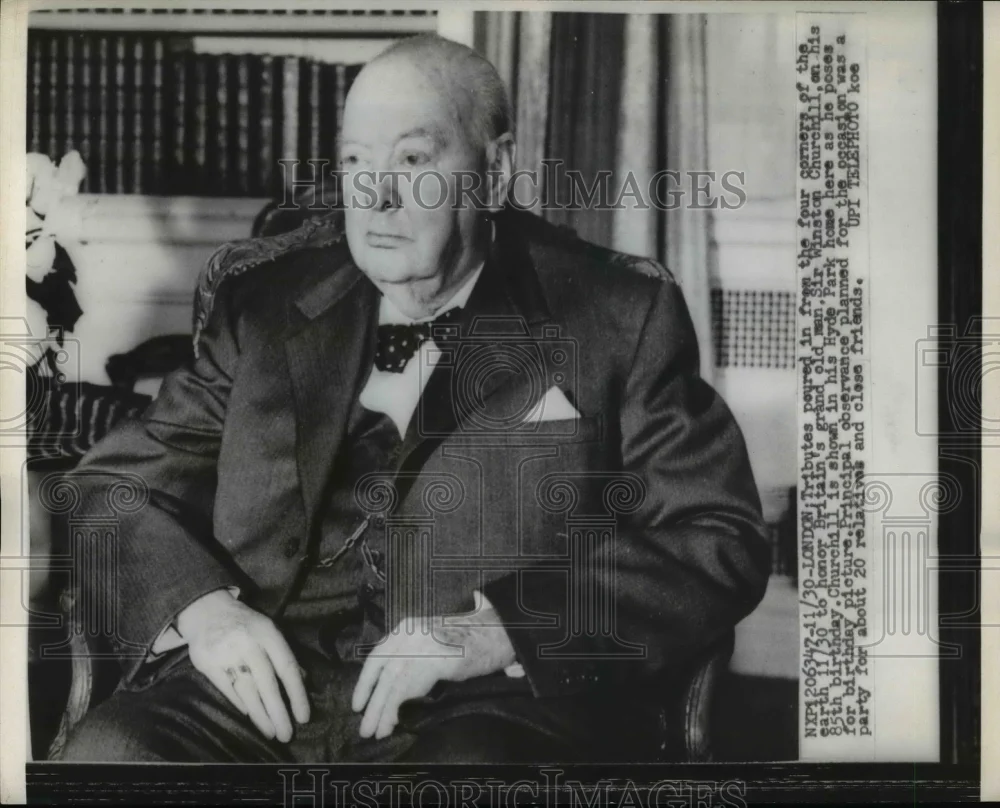 1959 Press Photo Sir Winston Churchill on his 85th Birthday Hyde Park Home