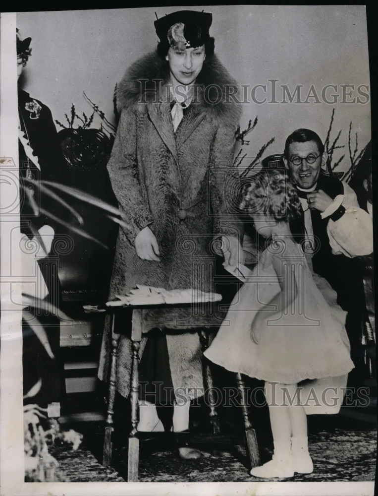 1937 Press Photo Princess Royal opens Y.W.C.A. Extension in East Acton Lane