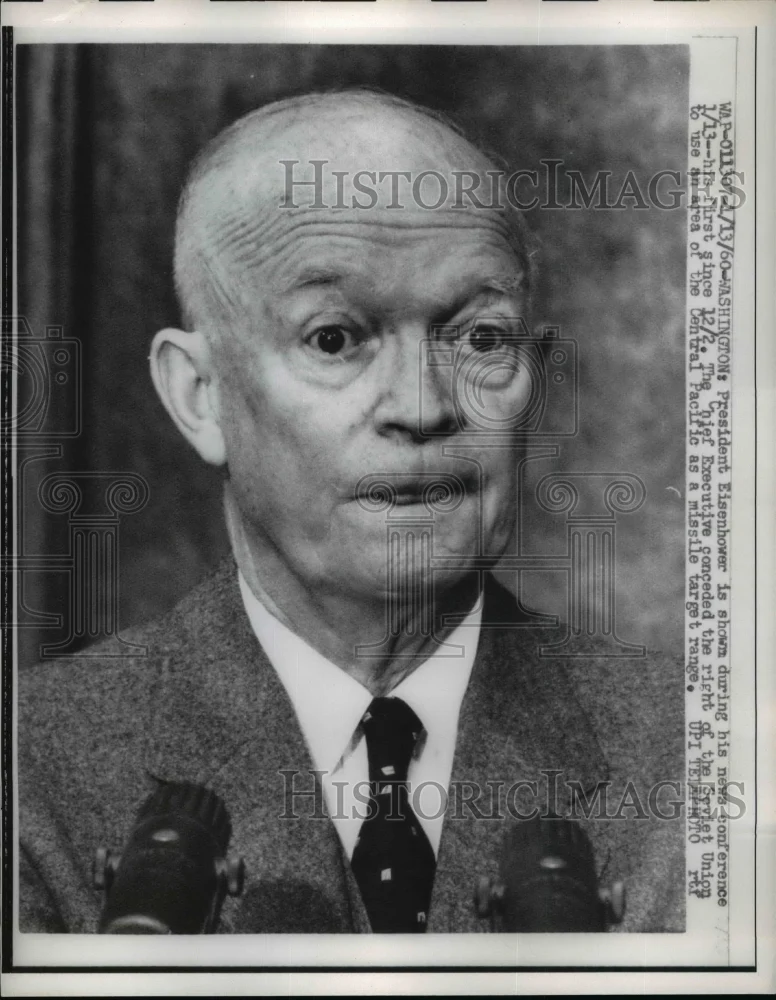 1950 Press Photo Pres.Dwight Eisenhower shown during a news conference