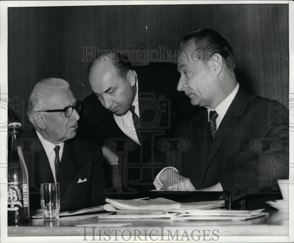 1968 Press Photo President Ludyik Svoboda Premier Oldrich Carnik & Dubcak