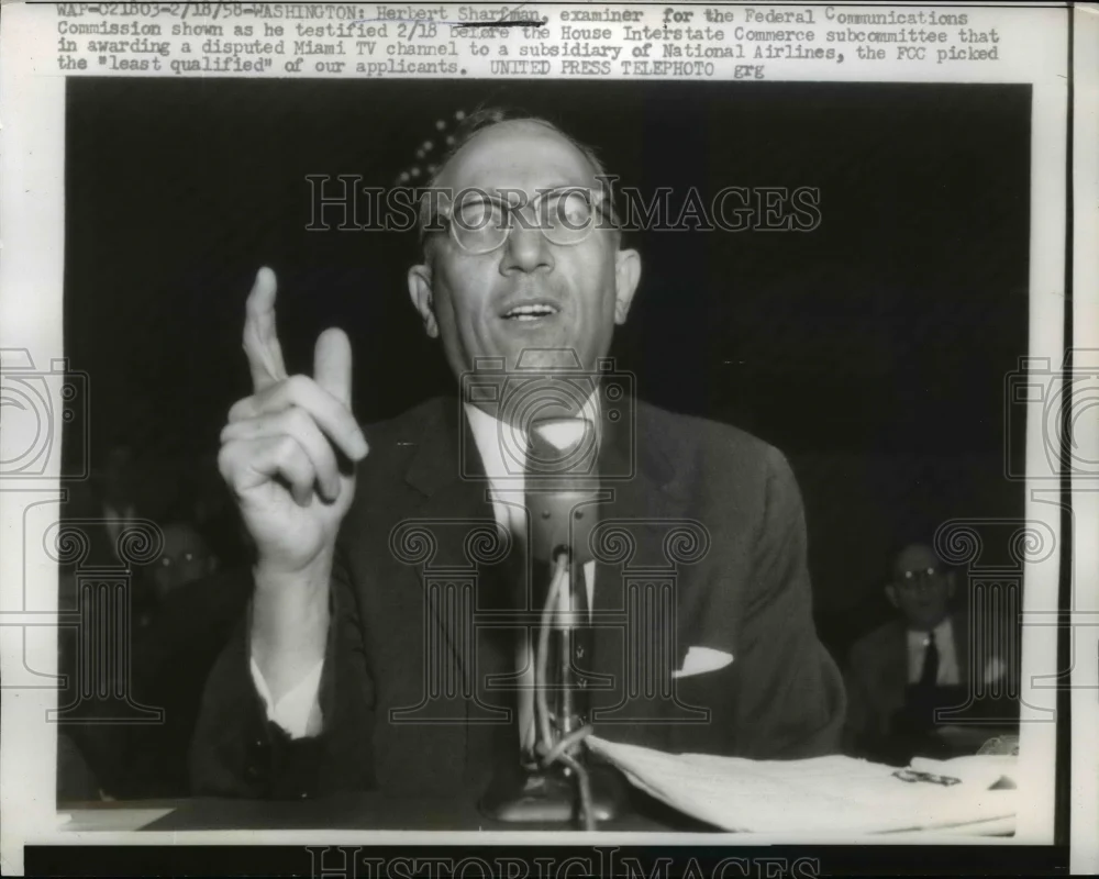 1958 Press Photo H Sharfman Shown As He Testified In A Disputed Miami TV Channel