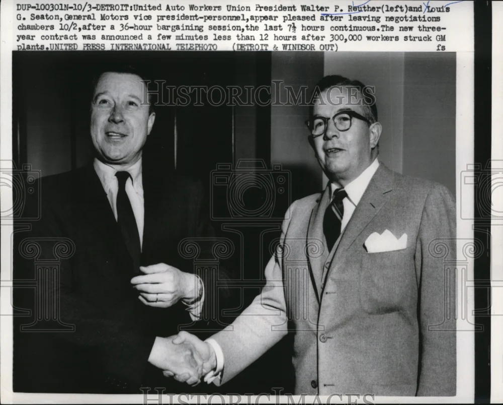 1956 Press Photo Walter P.Reuther, UAW Pres. and Louis G Seaton, G.E Vice-Pres