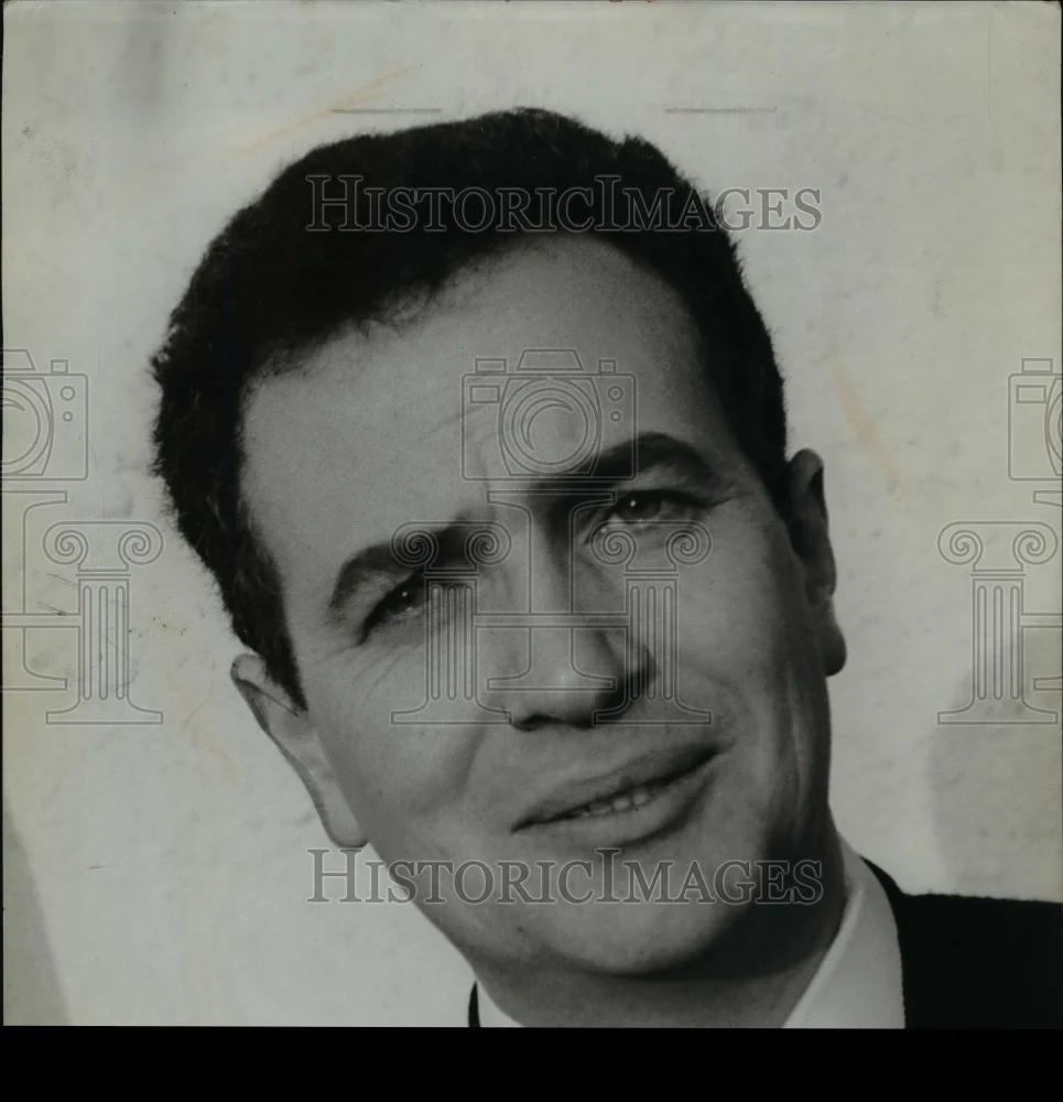 1965 Press Photo Comedian Michael Bentine - nef20043