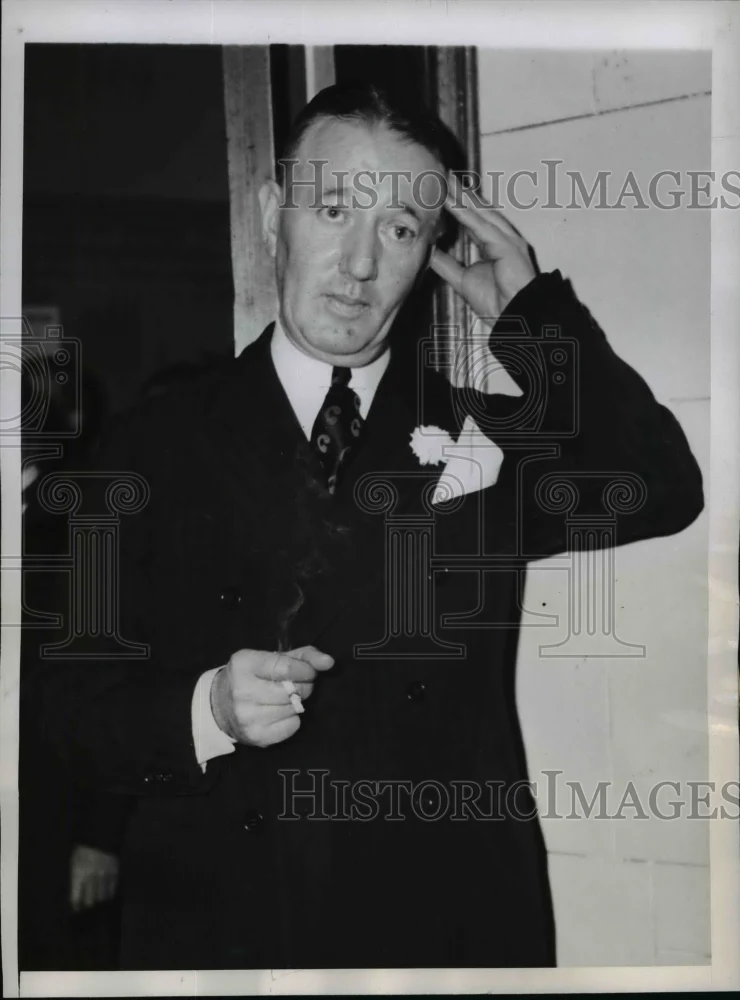 1945 Press Photo John P. O'Brien at Wedding, Pickwick Arms, Greenwich
