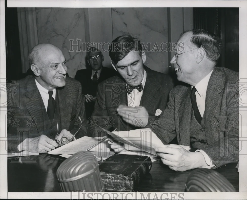 1947 Press Photo Senate Labor Committee Legislation to reduce Industrial Estate