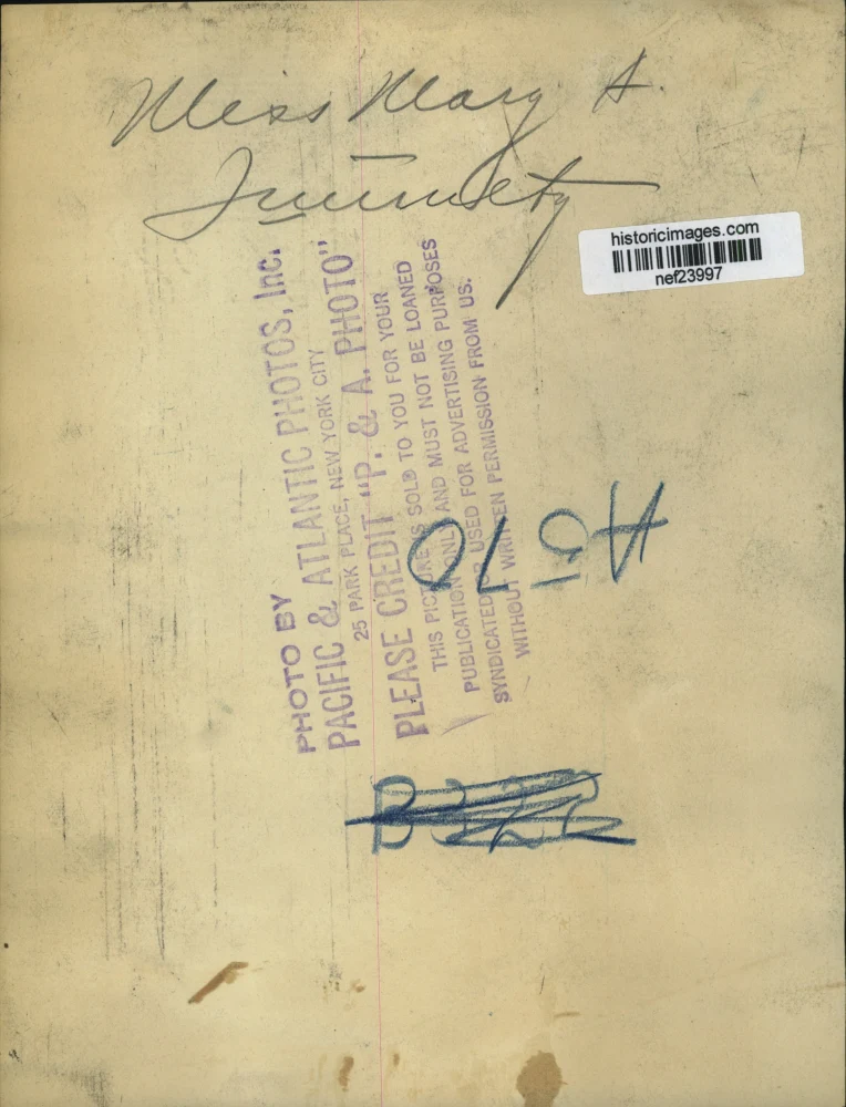 Press Photo Miss Mary A. Fruinety in a chair - nef23997 - Image 2