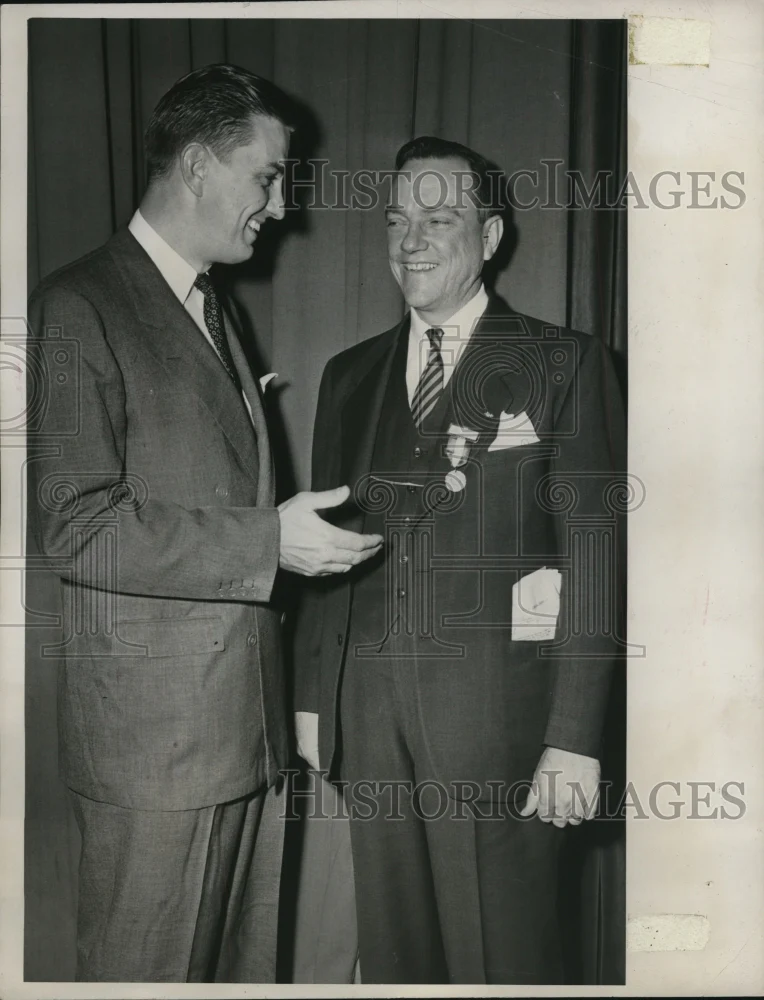 1947 Press Photo Franklin Roosevelt Jr and Joseph Carr at Young Democrat Meeting