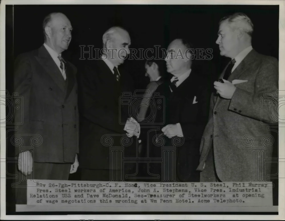 1951 Press Photo Steel union/Labor Leaders at William Penn Hotel Negotiation