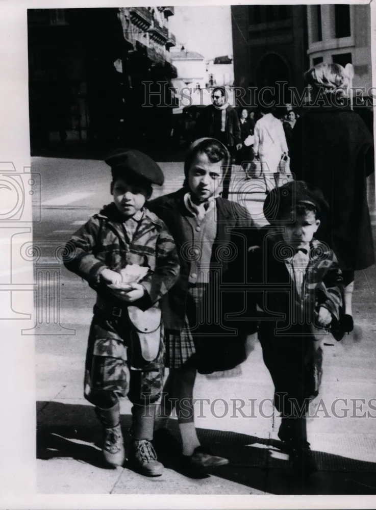 1963 Press Photo Small Boy Wears Imitation of French Combat Parachute Uniform