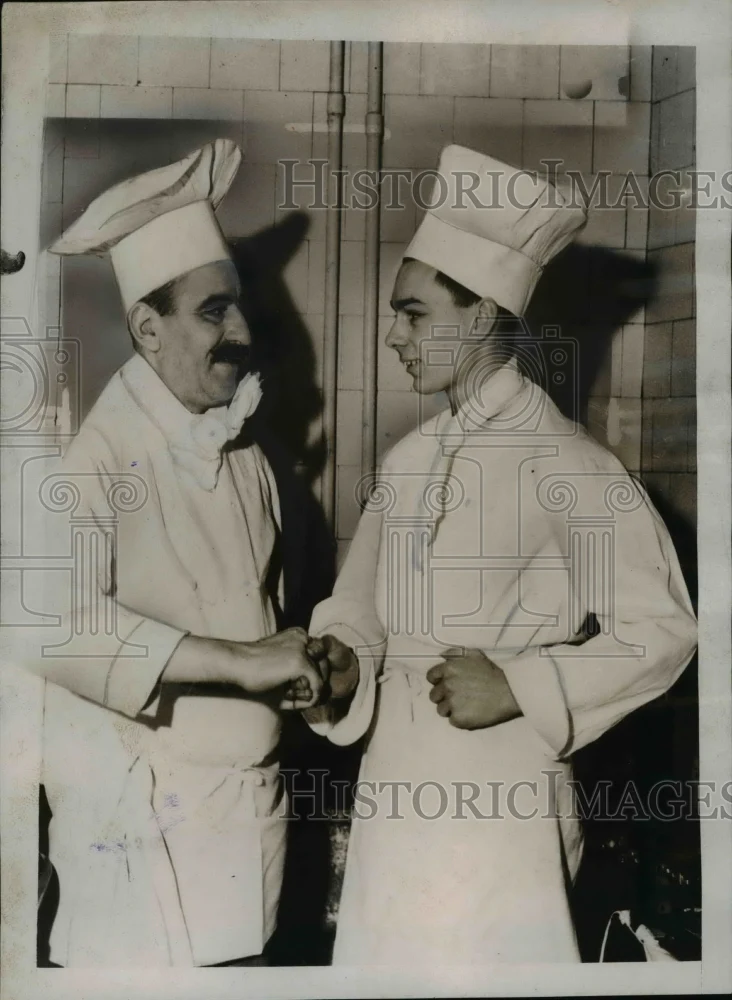 1938 Press Photo Thomas Hardy welcoming his Nephew to work with him - nef41163